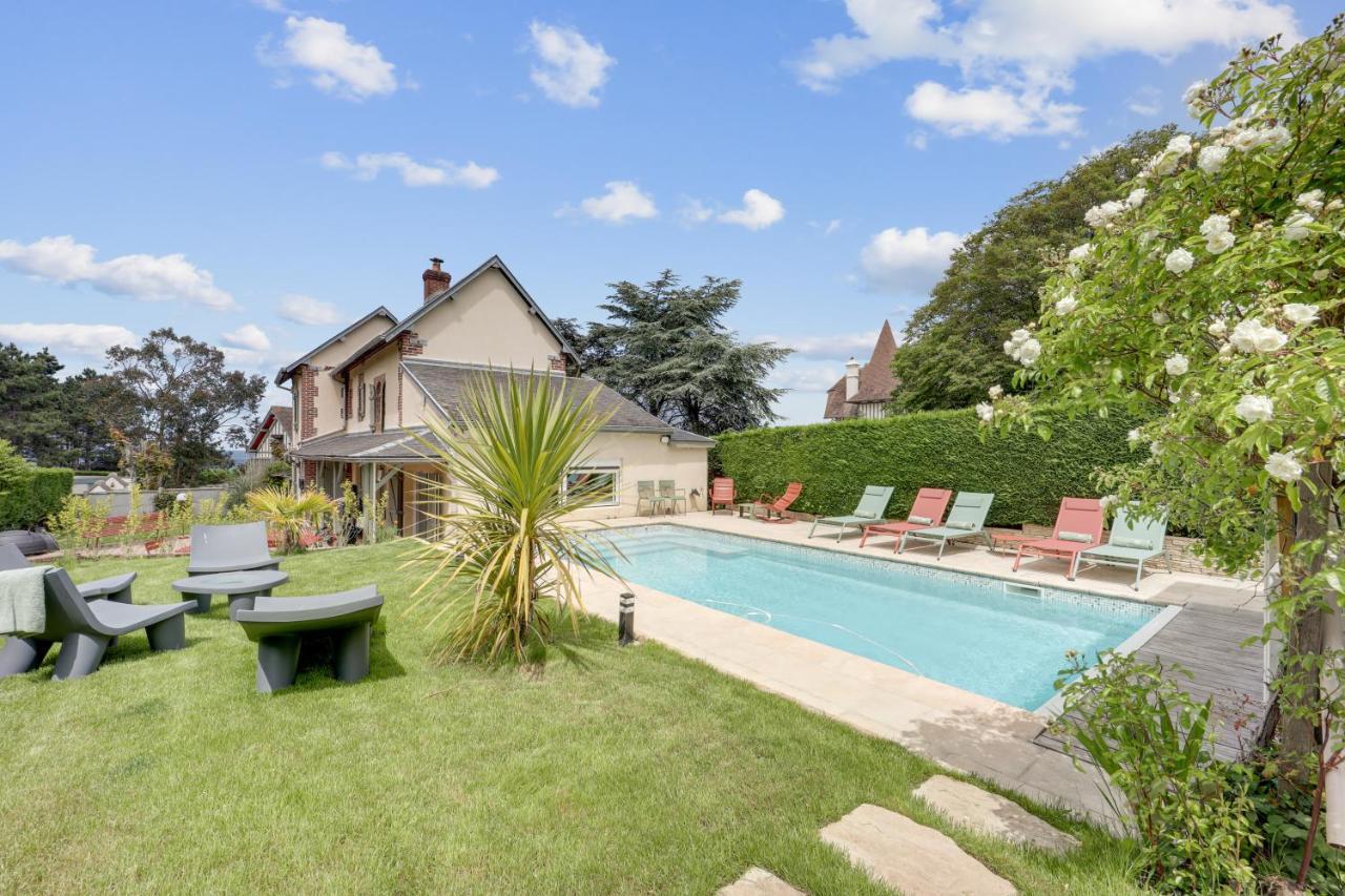 L'hermitage Piscine Sauna Fitness Deauville * Benerville-sur-Mer